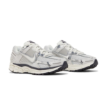 Air Zoom Vomero 5 'Photon Dust Metallic Silver' - Image 2