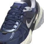 Nike V2k Run Obsidian Wolf Gray - Image 3