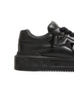 Valentino Garavani One Stud XL sneakers in black. - Image 2