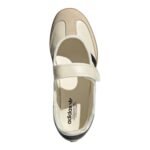 Adidas Samba Jane sneakers in cream and black - Image 5