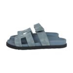 Hermès Chypre sandals feature a signature - Image 5